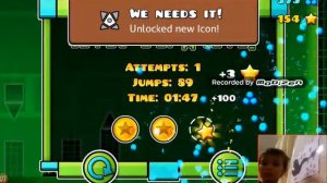 Играю в Geometry Dash мод бессмертие