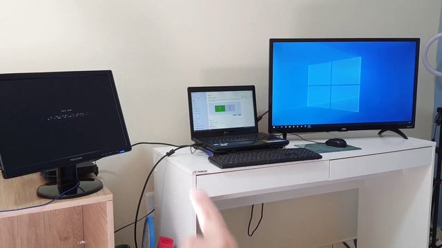 Conectei Um Monitor HDMI e Um Monitor VGA Ao Mesmo Tempo No Notebook - (Será Que Deu Certo?) смотреть онлайн