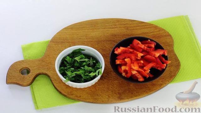 Грибной суп с баклажанами и сладким перцем (на курином бульоне)