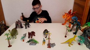 Динозавры-игрушки.Распаковка.Показ.