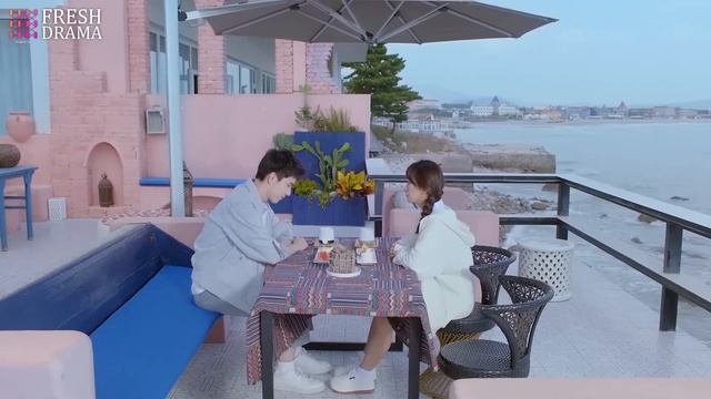 禁慾系帥哥向可愛少女表白，誰料少女直接吻住他的唇 смотреть онлайн