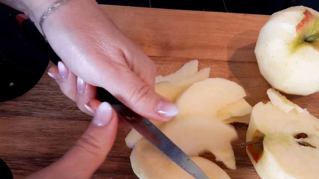 Яблочный пирог с овсяными хлопьями. Изумительная,сочная выпечка.