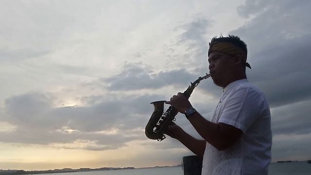 Untukku Chrisye Saxophone By Erwin Sirait смотреть онлайн