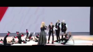 «Миллион алых роз»: Лиза Галкина исполнила бессмертный мамин хит