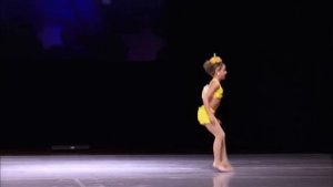 Dance Moms - Mackenzie Ziegler - Lemonade (S3, E4)