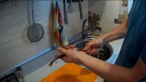 быстрая чистка окуня!!!