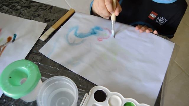 Наша перша спроба малювати акварельними фарбами на мокрому папері смотреть онлайн