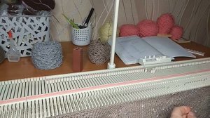 Шапка бини на Silver Reed LK-150 двумя способами