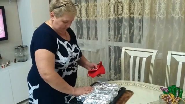 Запекаем мясной рулет смотреть онлайн