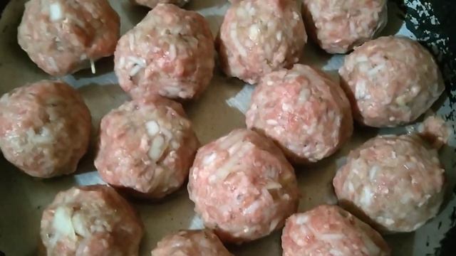 АППЕТИТНЫЕ ТЕФТЕЛИ С РИСОМ И ПОДЛИВКОЙ👍 НЕЖНЫЕ, СОЧНЫЕ И ОЧЕНЬ ВКУСНЫЕ!🍛🧆🔥