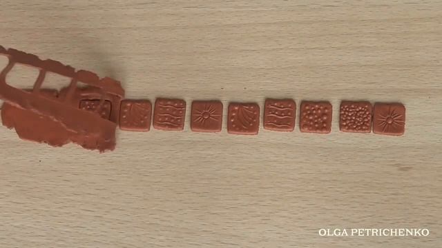 Делаем браслет из квадратиков. Making bracelet squares смотреть онлайн