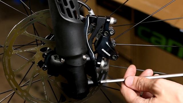 Сборка велосипеда из коробки - инструкция на примере Cannondale F-si смотреть онлайн