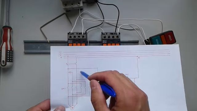 Эл. қозғалтқышты екі жаққа айналдырып қосу тәсілі. Схема подключения двигателя по реверсивной схеме. смотреть онлайн