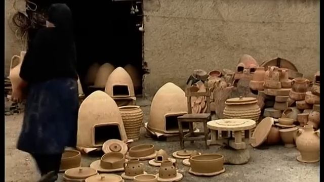 Olegaria, la MAESTRA ALFARERA. Recogida de tierra y cocción de piezas en horno de leña | Documental смотреть онлайн