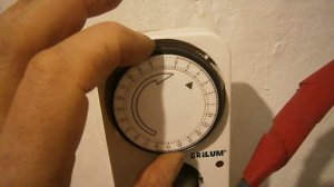 Таймер BRILUM 101DS управлять временем, ростом лимонов,курей - миром.