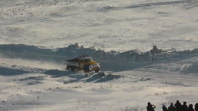 Автокросс Русская зима 2019 1-финал зил 130 смотреть онлайн