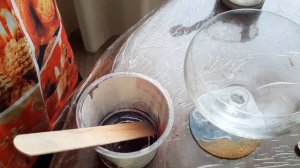 Декор ножки бокала эпоксидной смолой.