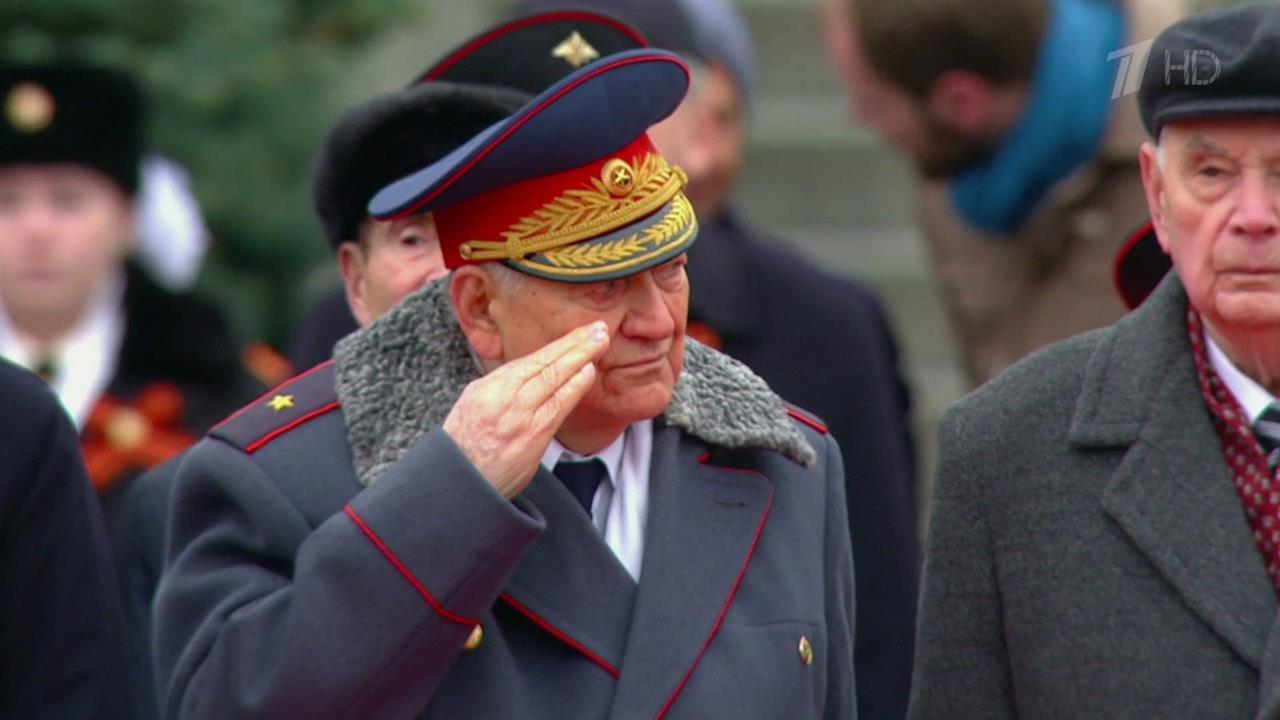 В Москве состоялся торжественный марш в 76-ю годовщину военного парада 1941 года