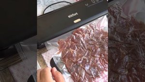 Вакууматор Kitfort  KT-1509-1 в действии! Просто и удобно!