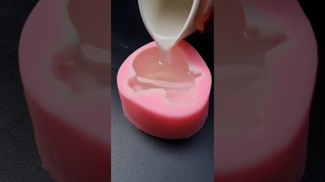 Литье акрила в силиконовые формы. Acrylic casting in silicone moldes.