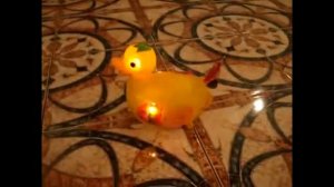 Детская игрушка обзор  - Музыкальная утка несет яйца "Уточка-несушка"