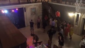 Русский танцует лезгинку на армянской свадьбе