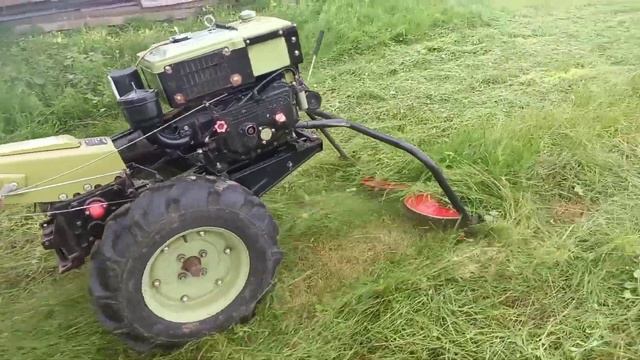 Второй укос в этом году. Косим траву мотоблоком ZUBR 8 л.с. с роторной косаркой смотреть онлайн