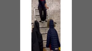 Краш тест айфон се 2020 но он разбился😿