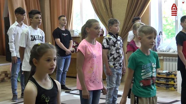 Дети - наше будущее! Воспитанники Детского дома получили подарки от МЗ Балаково смотреть онлайн