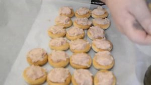 Сушки с фаршем.Очень вкусная закуска.