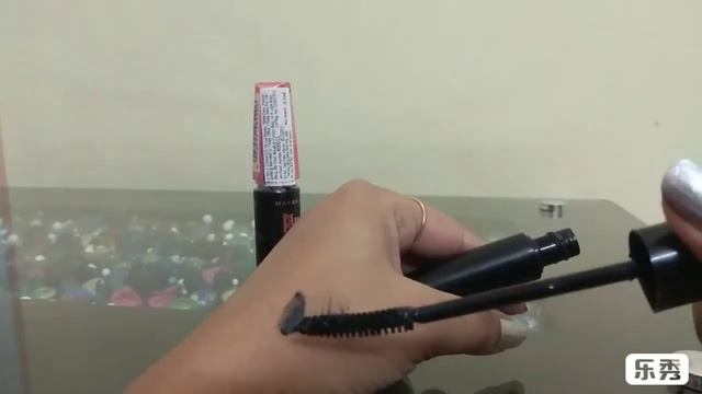 Lakme eyeconic curling mascara v/s Maybelline hypercurl mascara .. comparison and review...?? смотреть онлайн