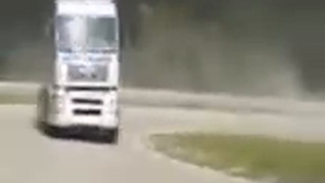 дрифт на грузовике смотреть онлайн