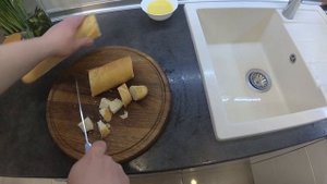 САЛАТ ЦЕЗАРЬ. Дуже смачний рецепт салату Цезарь. Самий правильний рецепт салату цезарь.