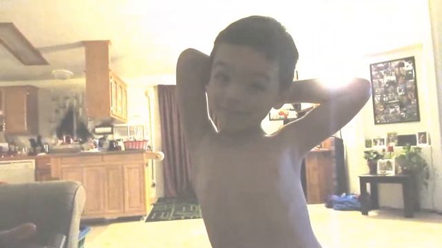 silly kid смотреть онлайн