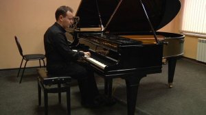 Danil Loginov plays Bach and Schuman