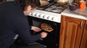 Как разогревать пиццу в домашних условиях ✔ Смотри и учись!