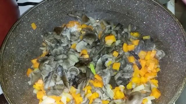 Обед в духовке.Быстро , просто, вкусно! Гречневая каша с грибами! смотреть онлайн