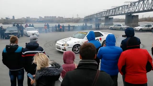 Дрифт Nissan Skyline r34 смотреть онлайн