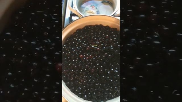 Варенье  из чёрной смородины за 5 минут + джем из смородины