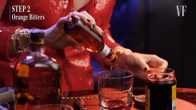 Ana de Armas Makes the Perfect Old Fashioned | Vanity Fair смотреть онлайн