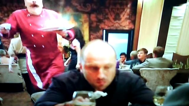 Кухня Виктор Петрович подаёт свой соус смотреть онлайн