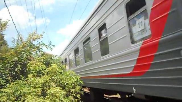 СПб-Кисловодск прибывает на ст.Кисловодск.