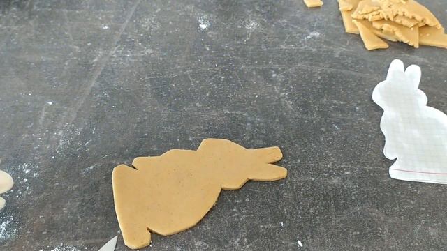 ПАСХАЛЬНЫЙ КРОЛИК. EASTER BUNNY. Как вырезать печенье по шаблону смотреть онлайн