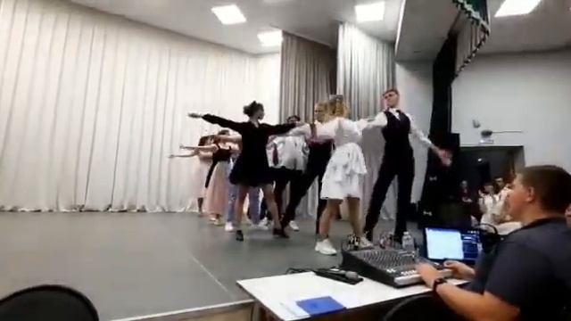 Вальс выпускников 2021? смотреть онлайн