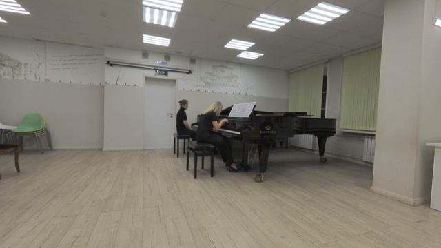 А. Аренский - Сюита для двух фортепиано ор. 15, №1, I часть «Романс» смотреть онлайн