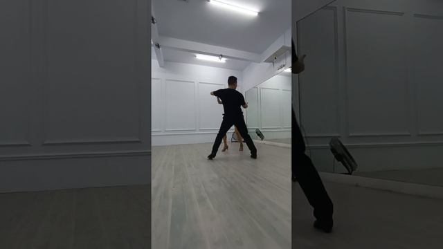 Bachata Practice (201122) смотреть онлайн
