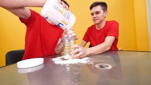 КТО БОЛЬШЕ ПОТОЛСТЕЕТ vs ПОХУДЕЕТ за 24 ЧАСА