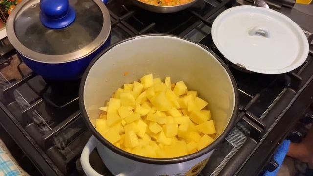 Гороховый суп с копчёной курицей смотреть онлайн