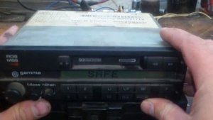 Автомагнитола Philips Gamma 3. Как ввести код.