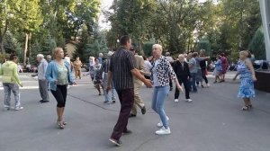 16.09.23.? Харьков. в центральном парке танцы.???????